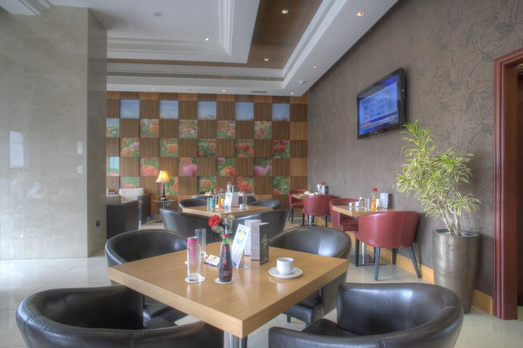 Siji Hotel Apartments Fujairah Restaurant photo